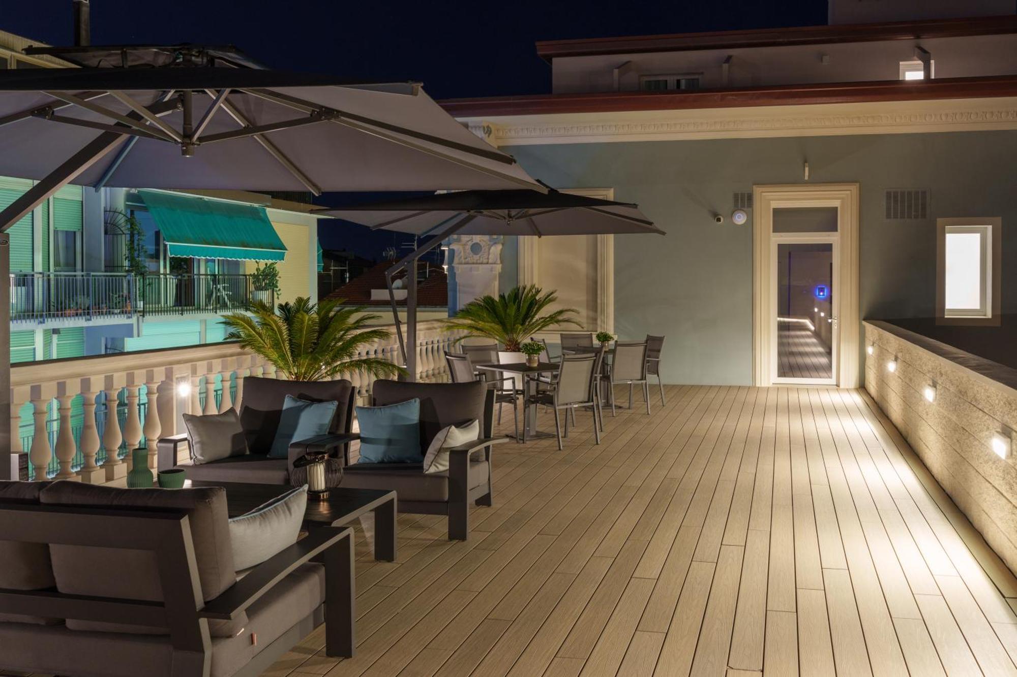 VI Suites เวียเรจโจ ภายนอก รูปภาพ